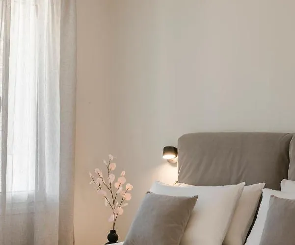 Cavaliere Seafront House - Klio Apartament