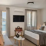 Cavaliere Seafront House - Klio דירה סאמי